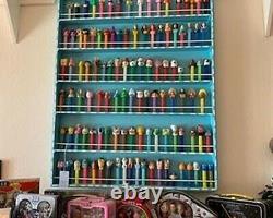 BEAUTIFUL PEZ WOODEN WALL MOUNT DISPLAY RACK HOLDS APPROX 200 PEZ DISP 49t X 30w